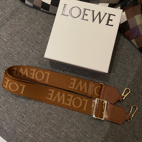 LOEWE 焦糖色緹花金扣伸縮背帶