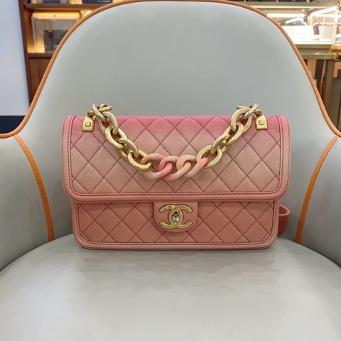Chanel 香奈兒 漸變珊瑚粉魚子醬小牛皮cf口蓋包，正品保真