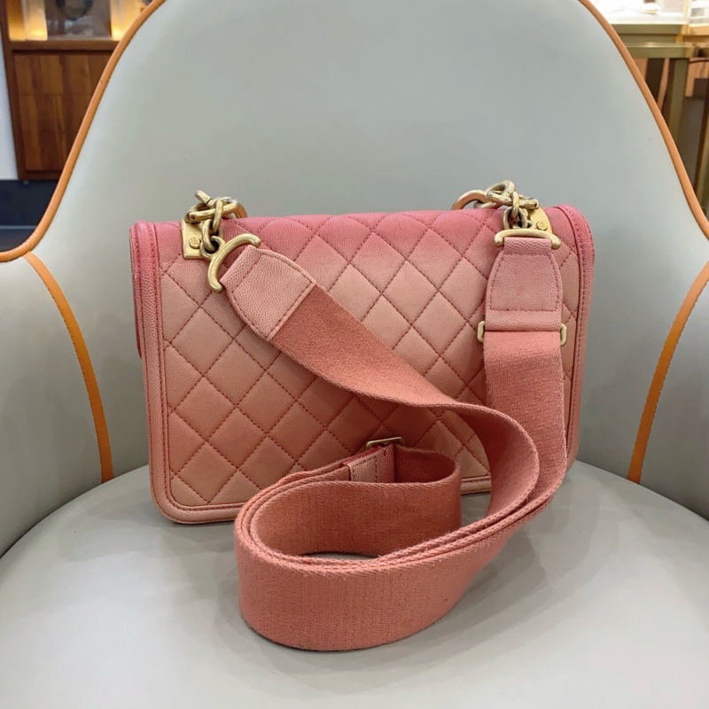 Chanel 香奈兒 漸變珊瑚粉魚子醬小牛皮cf口蓋包，正品保真-3