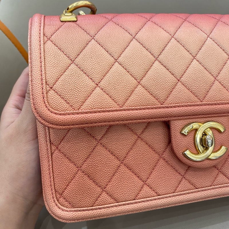Chanel 香奈兒 漸變珊瑚粉魚子醬小牛皮cf口蓋包，正品保真-7