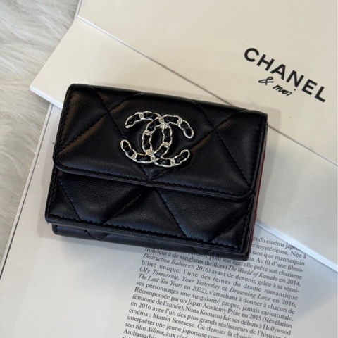 CHANEL 19迷你三折短夾 黑銀 保卡款31開