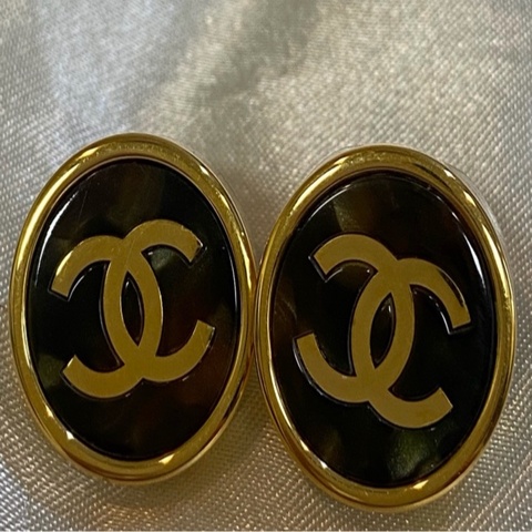 Chanel淡水琥珀耳環