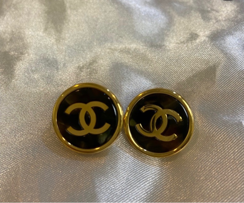 Chanel淡水琥珀耳環-1