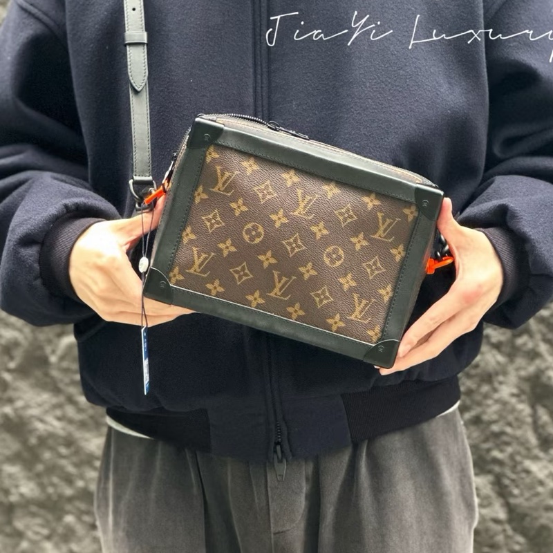 全網最低價🥰帥翻全場😎Lv路易威登老花黑邊soft trunk軟盒子單肩斜挎包-1