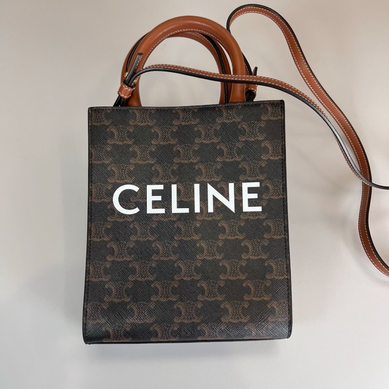 CELINE  原花TRIOMPHE琴譜包-0