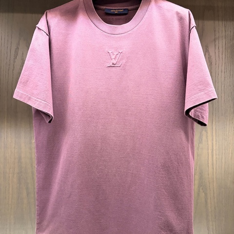 LV路易威登 LOUIS VUITTON 95新浮雕LOGO紫色S 短袖T恤
