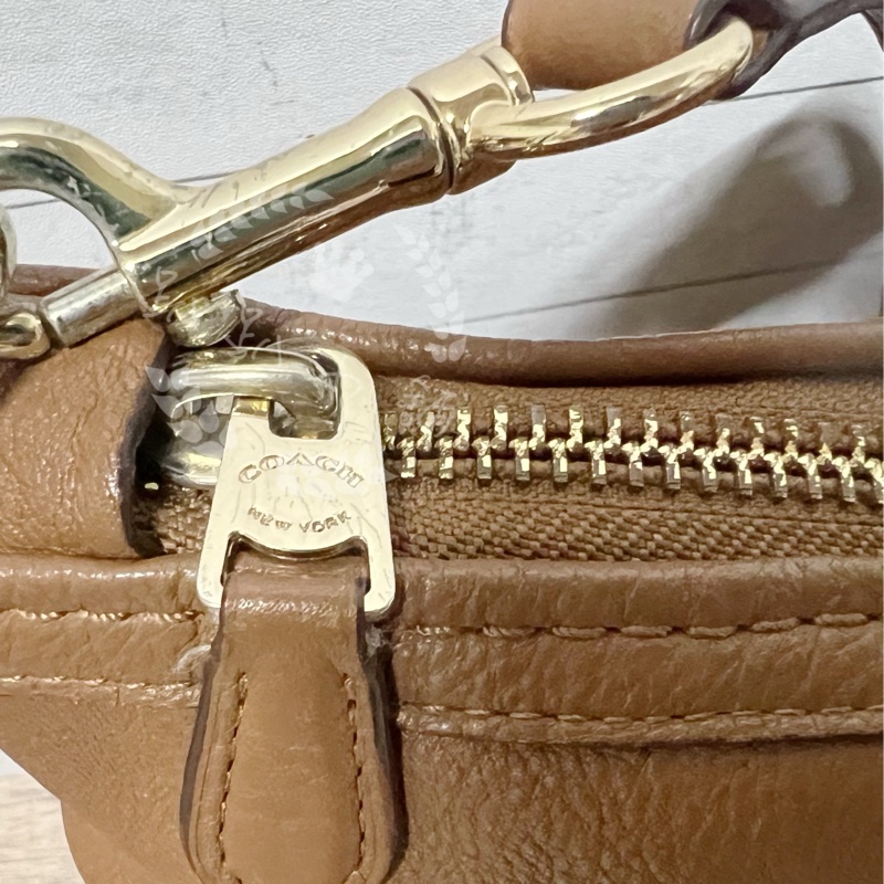 ~~趴趴小舖~~近全新正品Coach 越南製全皮革 F55662波士頓包/斜背包/托特包(2602091789)-17