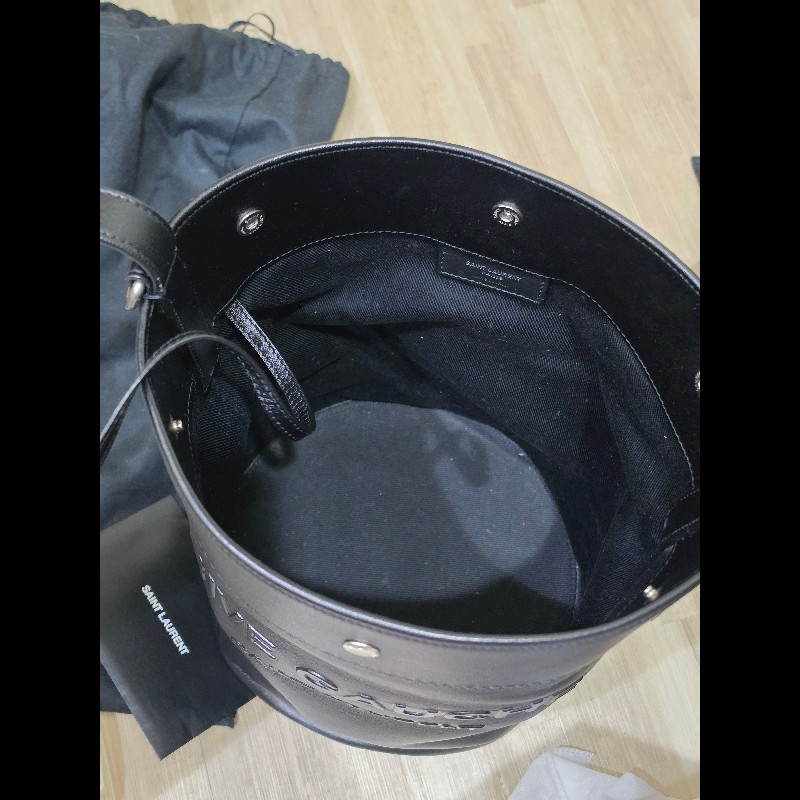 YSL Saint Laurent Rive Gauche 黑色皮革水桶包-2