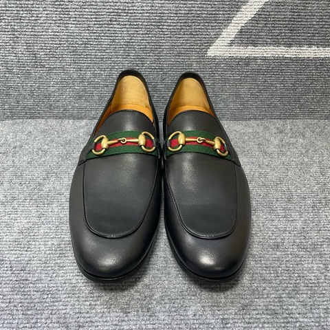 閒置未使用Gucci 古馳 黑色皮面金色馬銜扣樂福鞋42.5碼 🧡