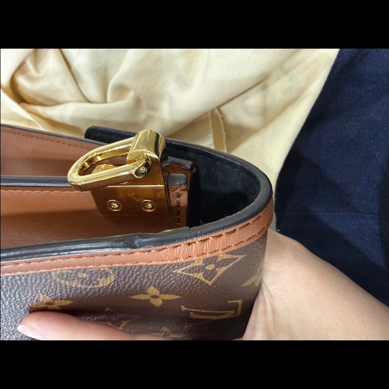 Lv雙色原花Mini dauphine 肩斜背包-14