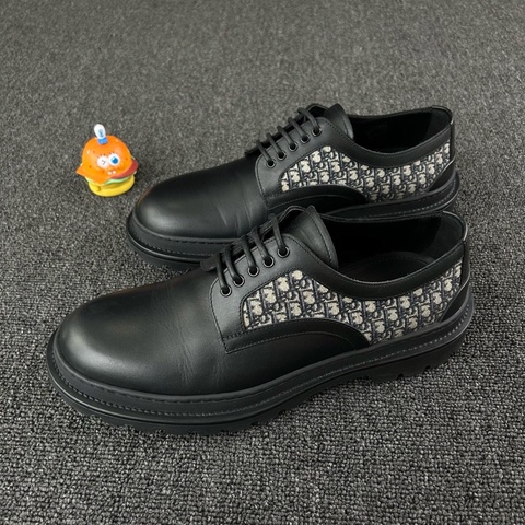 Dior迪奧黑色老花拼色皮靴 尺碼：41 碼 🧡