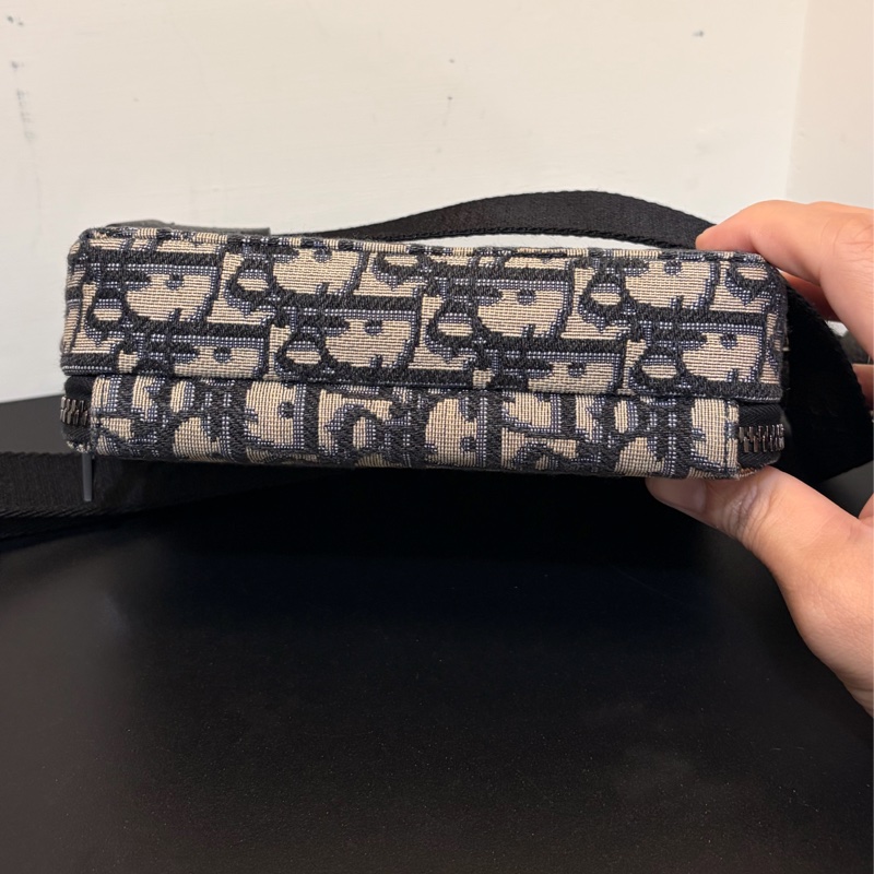 Dior 雙層斜背包 超實用 9.5成新 很少背售出-3
