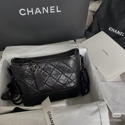 Chanel • Gabrielle 經典全黑牛皮流浪包 So Black 小號 有卡