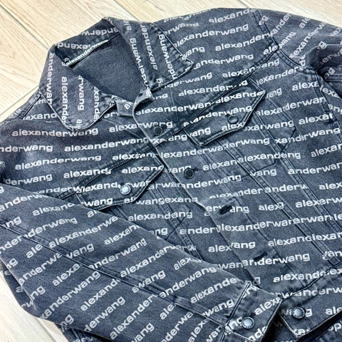 Alexander Wang 滿版Logo黑灰色短板牛仔單寧外套 尺碼L