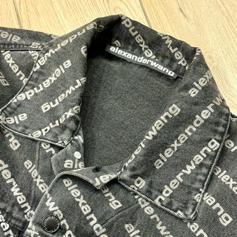 Alexander Wang 滿版Logo黑灰色短板牛仔單寧外套 尺碼L-2