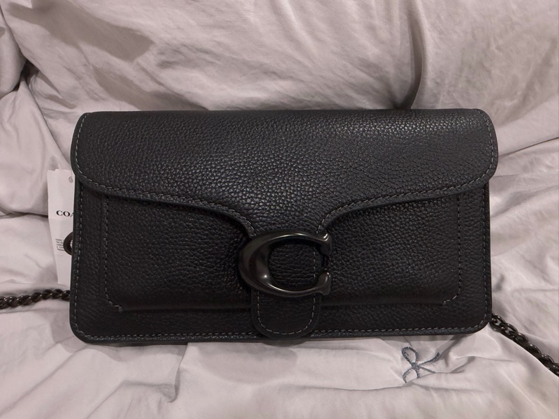 COACH TABBY 鍊帶手拿包CE772 全新沒使用過-0
