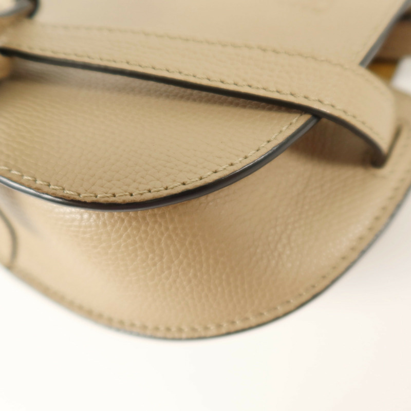LOEWE 牛皮皮革Mini Gate金扣肩背袋-11