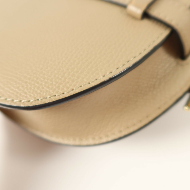 LOEWE 牛皮皮革Mini Gate金扣肩背袋-13