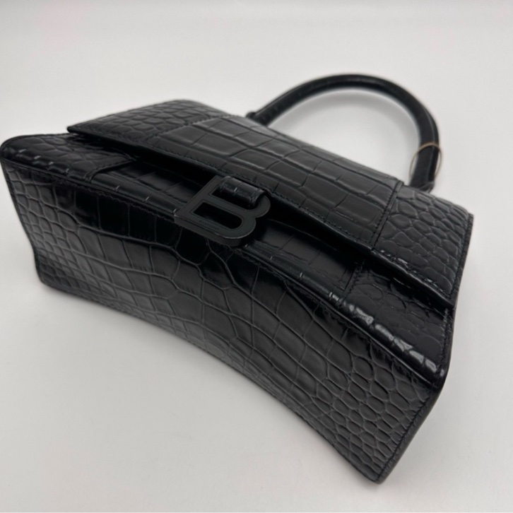 BALENCIAGA soblack鱷魚壓紋沙漏S碼肩背斜背包-9