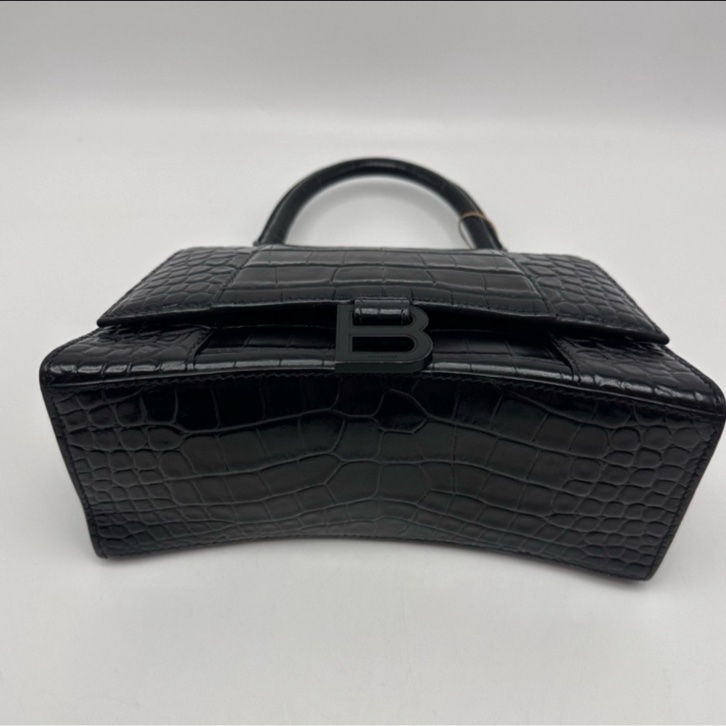 BALENCIAGA soblack鱷魚壓紋沙漏S碼肩背斜背包-10