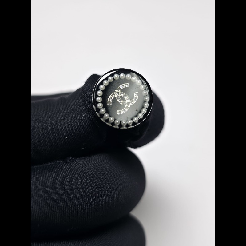 Chanel - CC Round Earrings-7