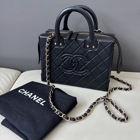 【近新閒置品】香奈兒 Chanel 22B黑金化妝盒子包芯片款手提斜挎側背包鏈條包