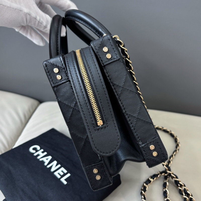 【近新閒置品】香奈兒 Chanel 22B黑金化妝盒子包芯片款手提斜挎側背包鏈條包-3
