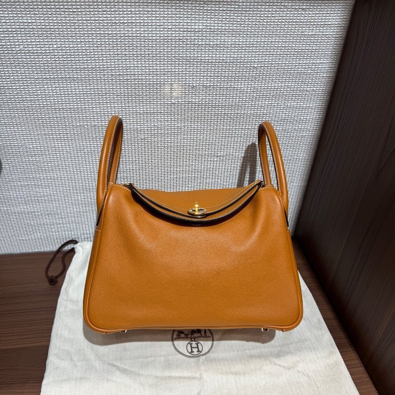 Hermes愛馬仕 金棕金扣Lindy30 肩背包-0