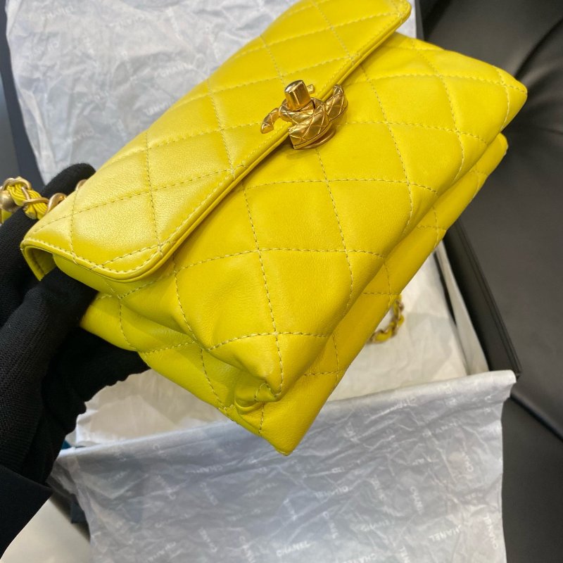 香奈兒/Chanel 黃色小牛皮金珠口蓋包鏈條包-4