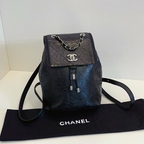 近新品 香奈兒/Chanel 黑銀油蠟皮菱格雙肩包
