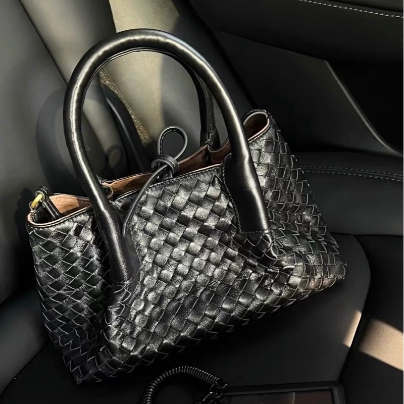 Bottega Veneta Pinacoteca藝廊包黑色小號單肩包-1