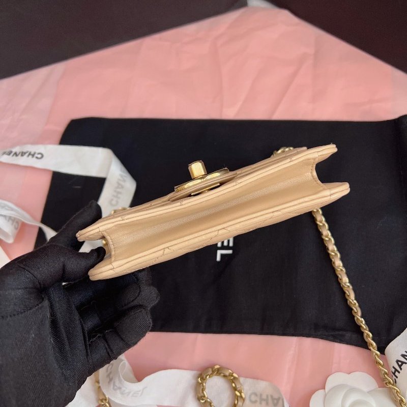 閒置新 香奈兒/Chanel 奶茶色金扣 牛皮mini woc鏈條包-3