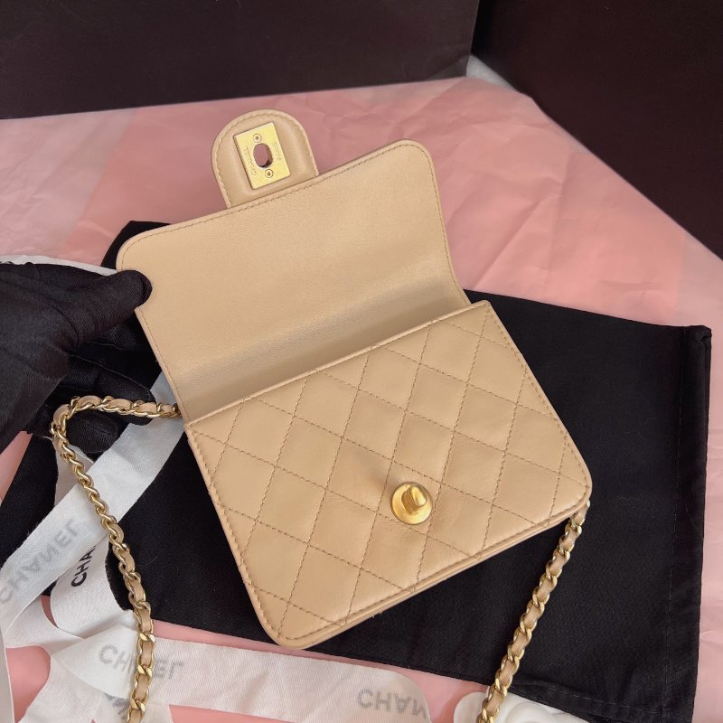 閒置新 香奈兒/Chanel 奶茶色金扣 牛皮mini woc鏈條包-4