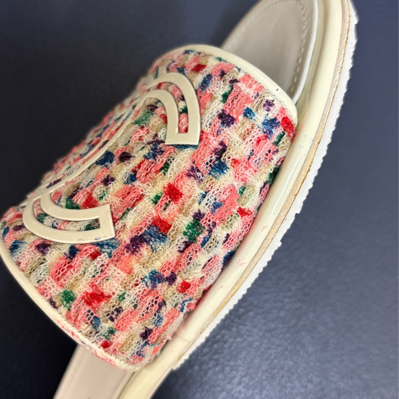 Chanel彩色毛呢白底拖鞋-1