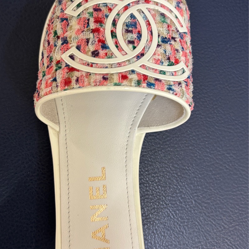 Chanel彩色毛呢白底拖鞋-13