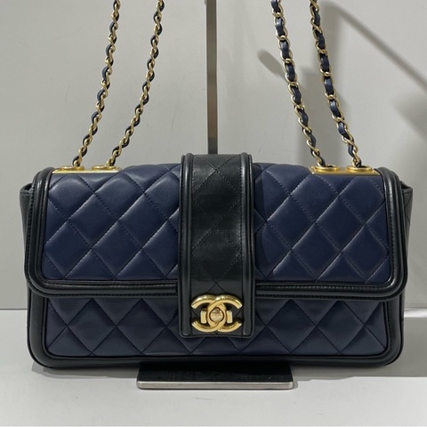 CHANEL香奈兒季節款藍黑金扣CF扣鏈條單肩斜挎包 20開 31*8*16cm🈚附件