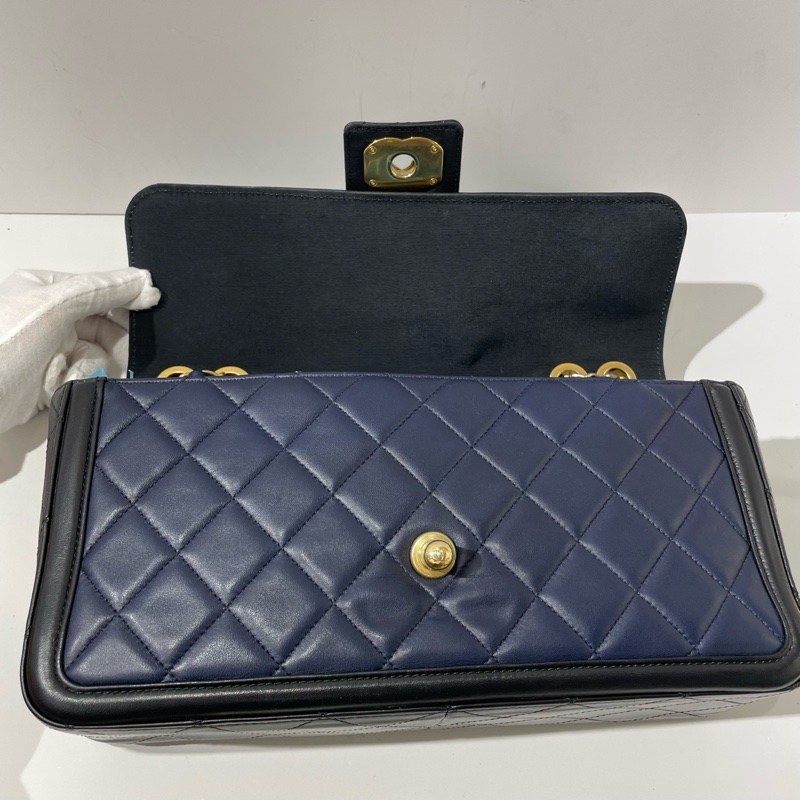 CHANEL香奈兒季節款藍黑金扣CF扣鏈條單肩斜挎包 20開 31*8*16cm🈚附件-8