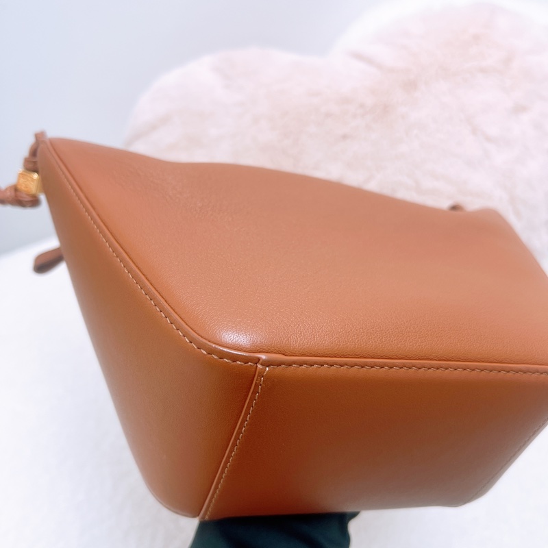 Loewe hammock mini 肩背腋下包-6