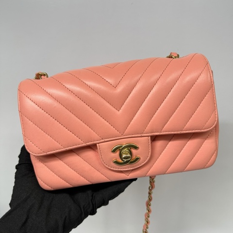 CHANEL 香奈兒 珊瑚粉羊皮鍊條斜背包 LAMBSKIN CHEVRON
