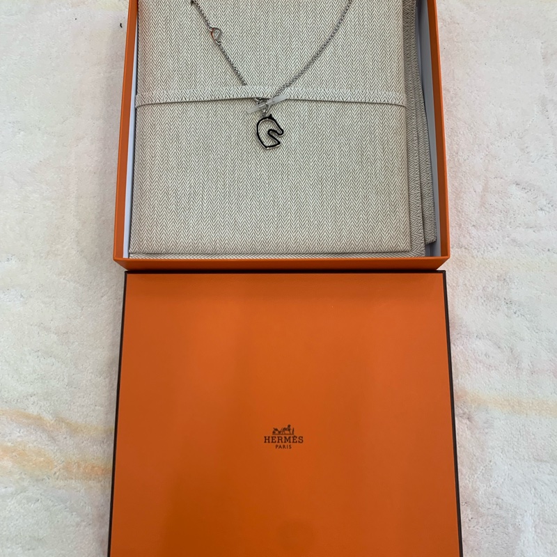 HERMES 馬頭形狀設計款項鏈男女同款銀色。-0