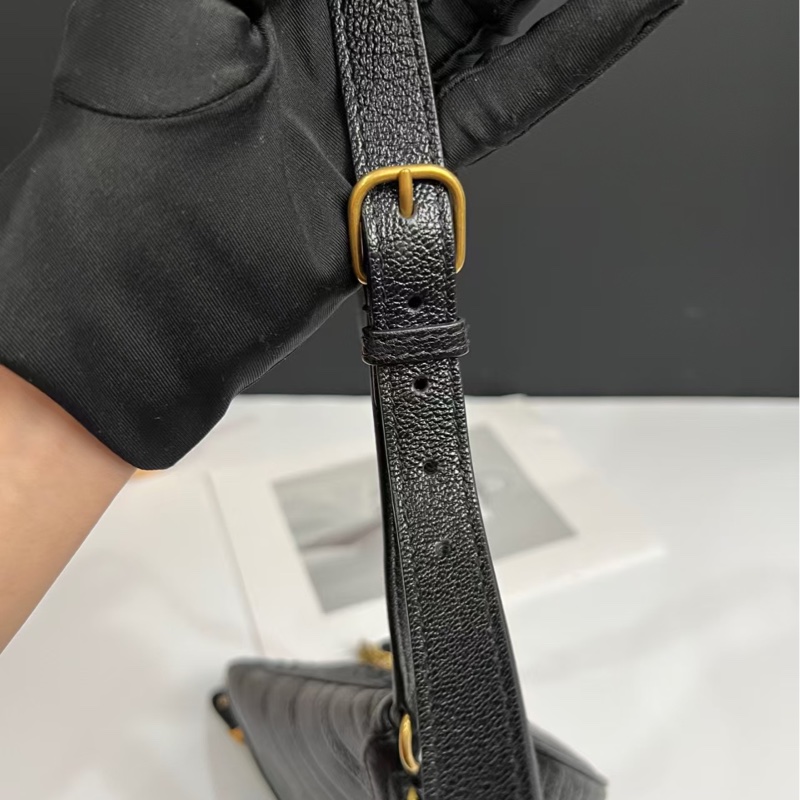 BALENCIAGA 黑色拉鍊腰包24*15*6 98新配件塵袋-5