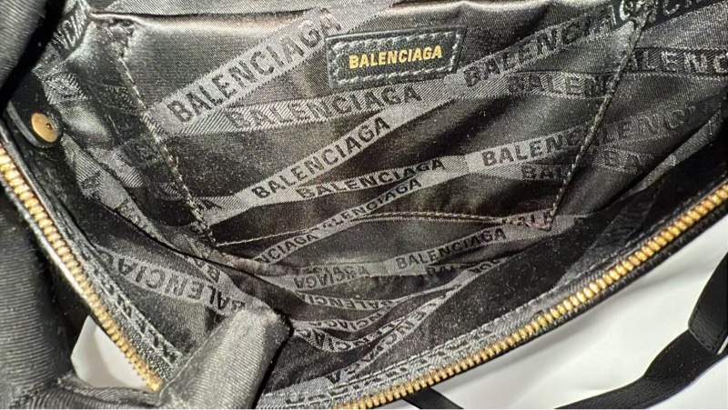 BALENCIAGA 黑色拉鍊腰包24*15*6 98新配件塵袋-7