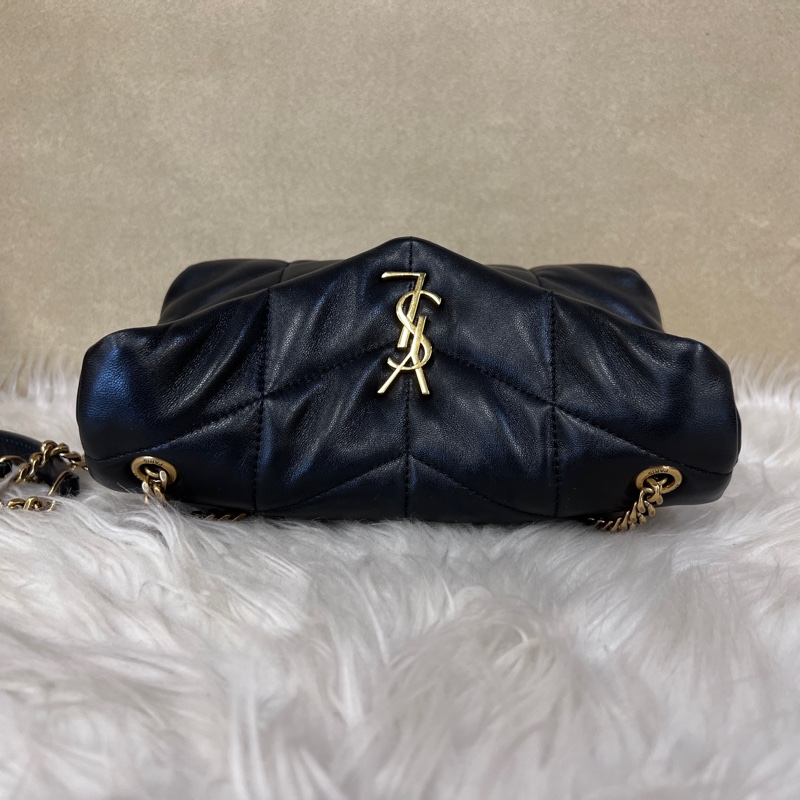 YSL 黑羊皮金釦Puffer Mini信封下蓋肩斜背包-5