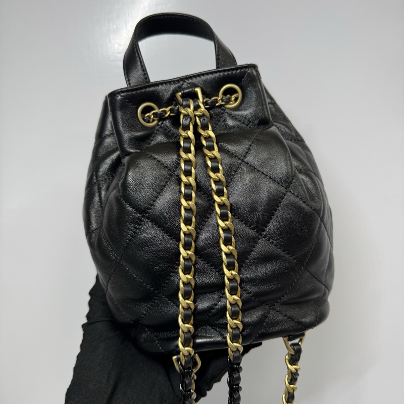 CHANEL 香奈兒 黑色菱格紋羊皮MINI後背包 DRAWSTRING RFID MICROCHIPPED-1