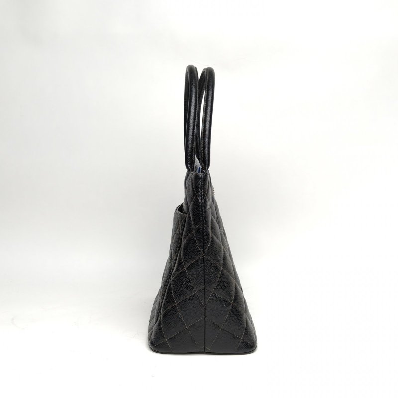 CHANEL 中古黑銀牛希爾頓銀幣包荔枝牛皮9開銀扣肩背包-3