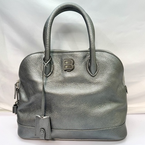 BALENCIAGA 巴黎世家 Ville 系列銀灰色顆粒小牛皮立體 B Logo 兩用保齡球包 PROJECTOR 672626
