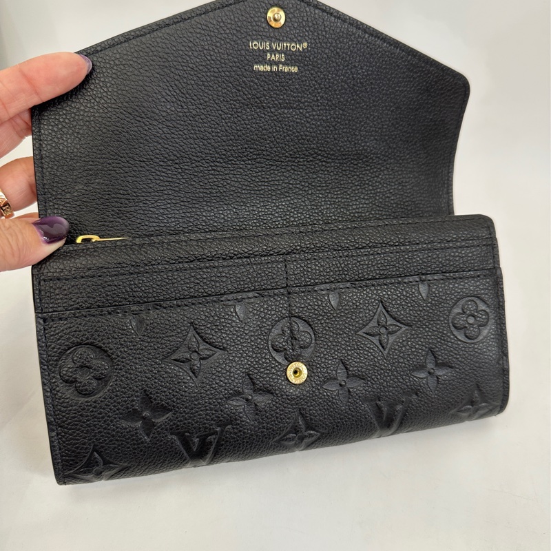 Lv 黑壓紋牛皮Sarah 16卡長夾-5
