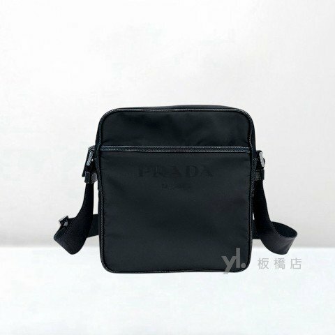 Y2037-PRADA 黑尼龍拉鍊斜背方包