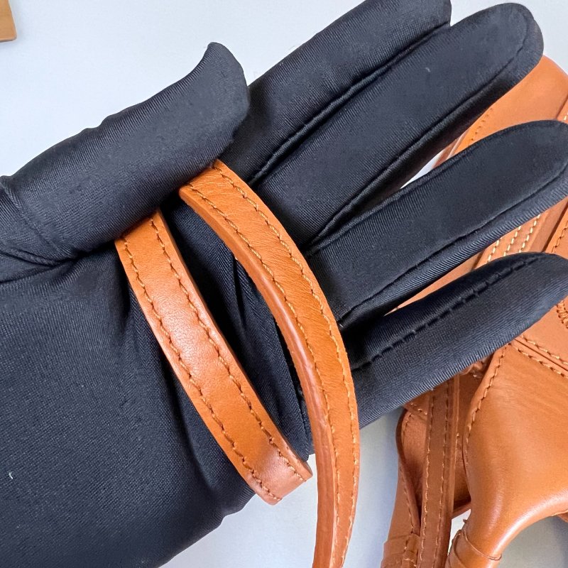 全新品 CHLOE 棕色皮革WOODY MINI 包-6