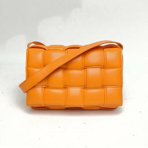 BOTTEGA VENETA CassettePadded加襯中號橘色羊皮肩背包